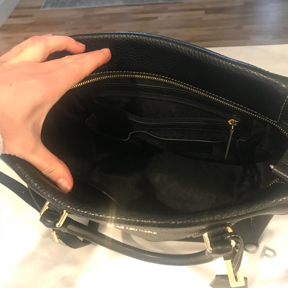 Michael Kors Authentic Purse (Satchel/Crossbody) - Picture 6 of 8